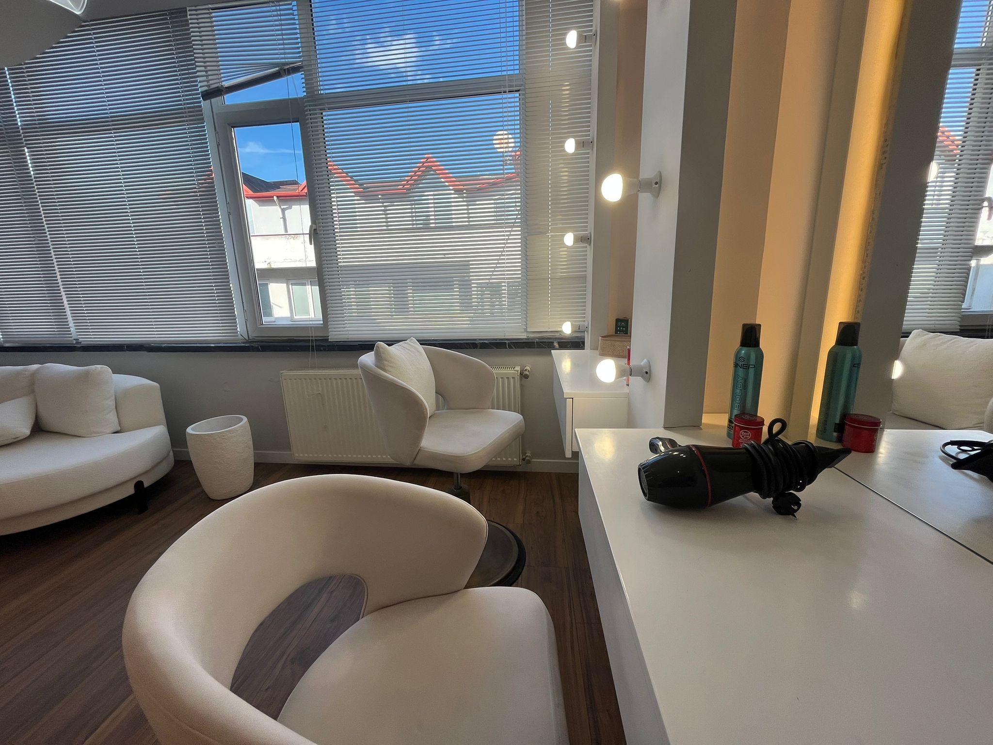 UZUN SOKAK'TA GÜZELLİK MERKEZİ